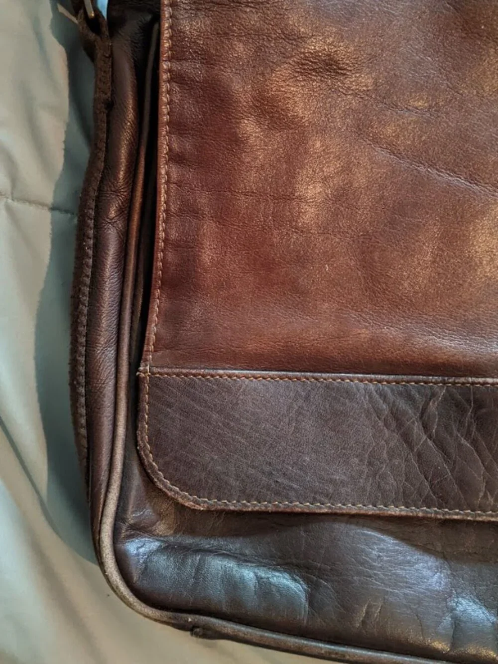 Kenneth Cole Reaction Brown Leather Messenger Laptop Bag Crossbody Briefcase
